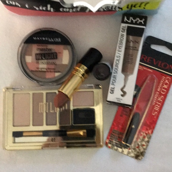 💋6 Piece Full sized Makeup & Cosmetic Case Bundle - Picture 3 of 8